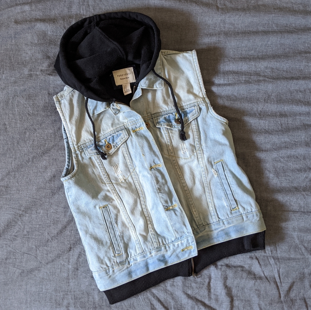 ✌️ Hooded Denim Vest Sleeveless Black F21 ✌️
